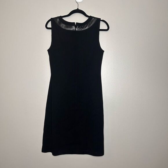 St. John Collection Bow Appliqué dress and Cardigan - Picture 2 of 5